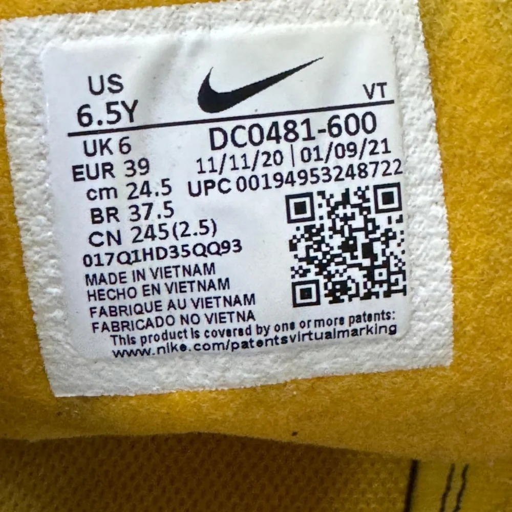Nike Waffle One Active Fuchsia (GS) Size 6.5Y‎
